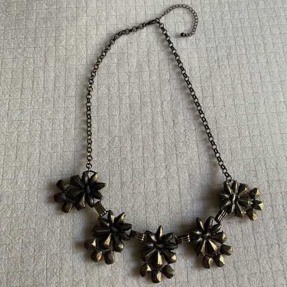 purple statement necklace - Picture 9 of 11